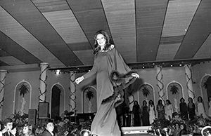Vencedora do concurso Miss Osasco, Maria desfila no evento