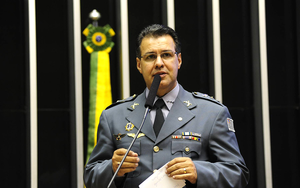 Surpresa: dos federais da região, só o capitão votou contra Temer