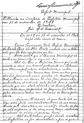 Lei original de 1948, ainda manuscrita, que doou terreno público para a Difusora, com cláusula de reversão ao município