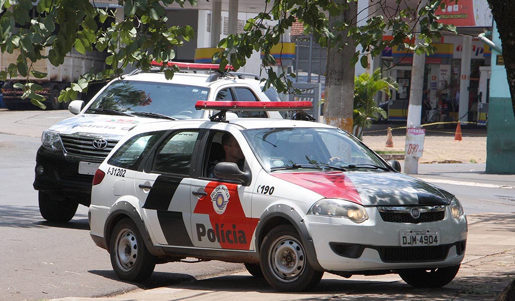 CONFIRMAÇÃO — Horas depois da prisão de “Caju” pela Polícia Civil, a Polícia Militar encontrou drogas e arma na casa do empresário