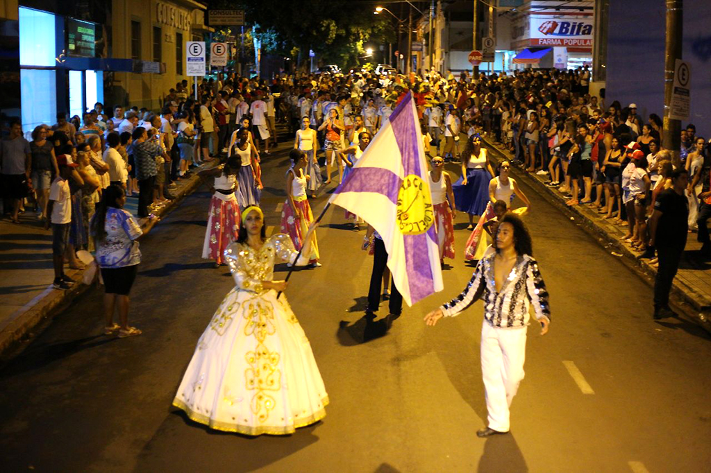 Carnaval em S. Cruz levou milhares às ruas