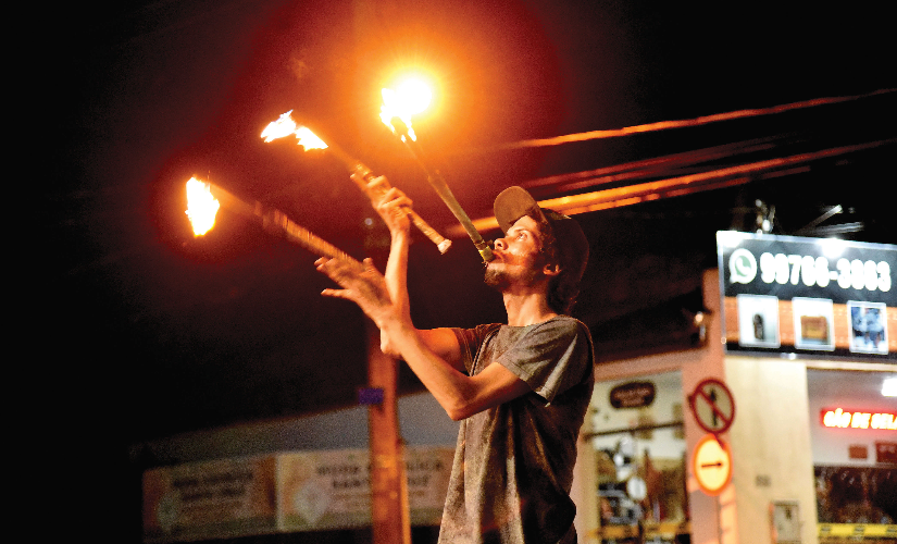 Os artistas argentinos que fazem da rua um verdadeiro picadeiro