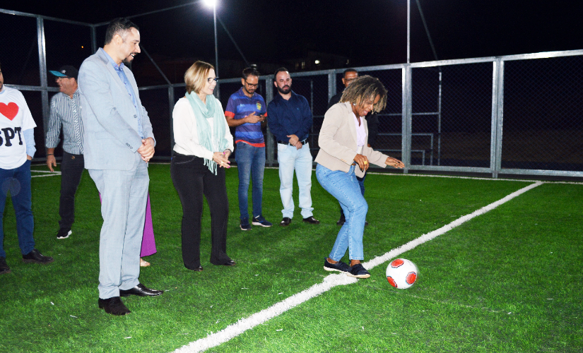 Secretária de Estado inaugura arena esportiva em São Pedro
