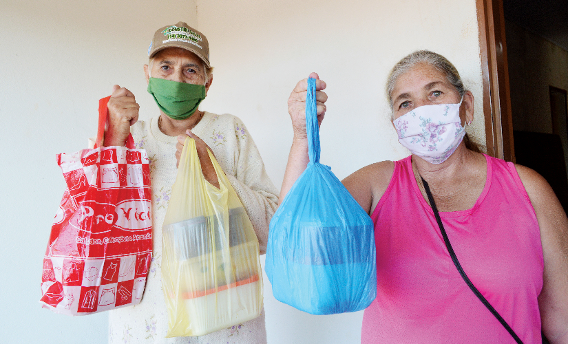 Ação social atende carentes e moradores de rua em São Pedro do Turvo