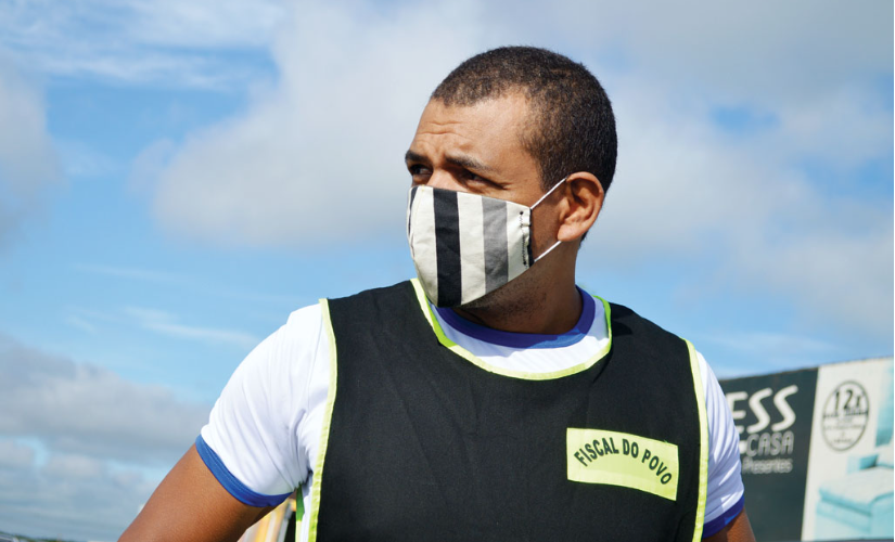 MP investiga Juninho por usar o brasão de Santa Cruz em 'uniforme'