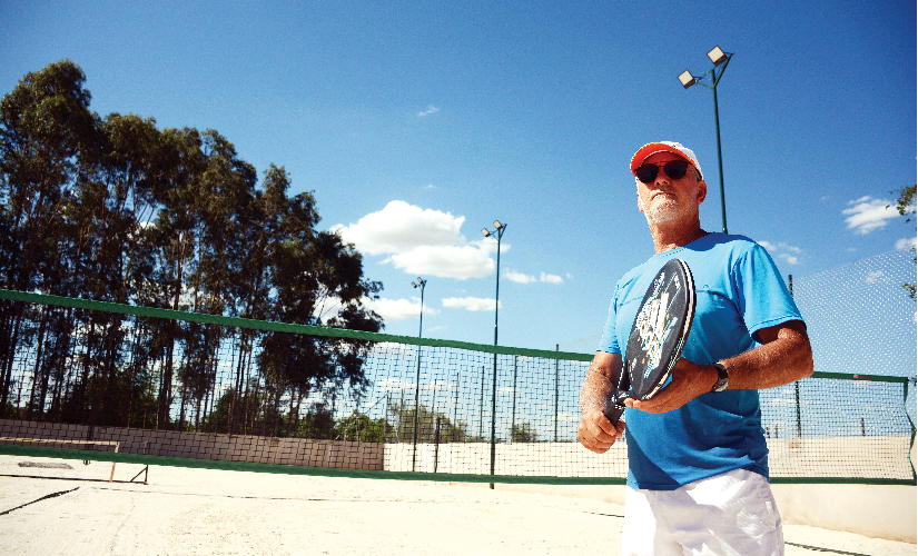 A hora e a vez do beach tennis, esporte que se tornou opção em Santa Cruz