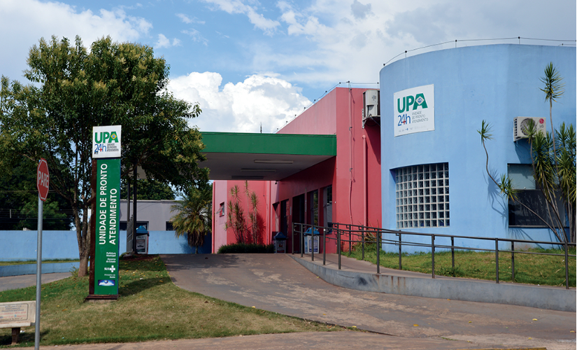 Mulher quebra o fêmur, mas é liberada por médico da UPA