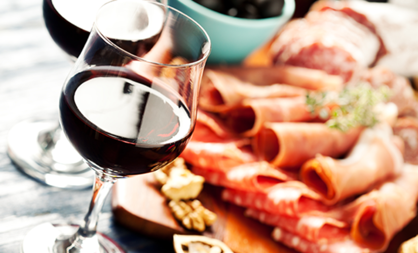 Harmonização de tábua de frios e vinho