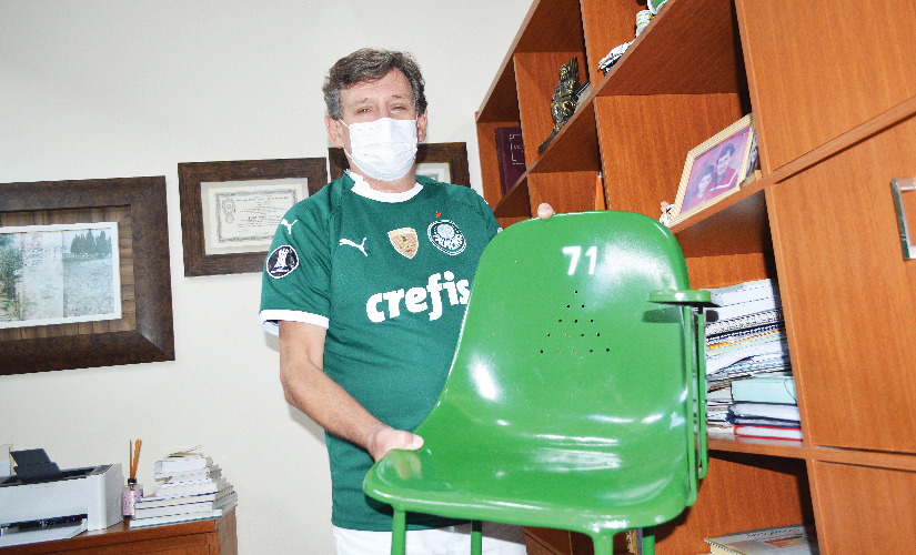 Médico de Santa Cruz guarda relíquia do Parque Antarctica