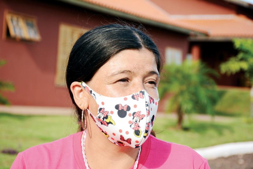 Letícia Aparecida Soares, que hoje trabalha voluntariamente na organização