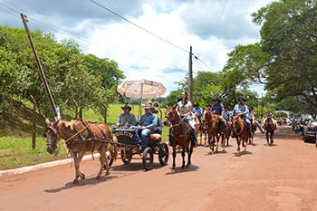 No domingo, cavalgada marchou pela avenida Clementino Gonçalves