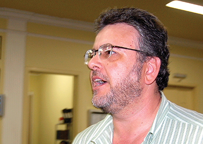 Ricardo Moral estava hospedado no "5 estrelas" junto com o então prefeito Mira