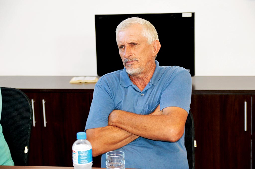 Agricultura quer apoio político; minas e riachos estão secando