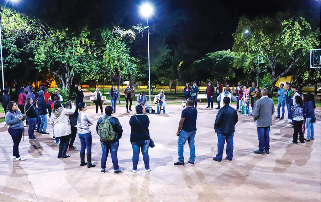Igreja evangélica promove ato na praça São Sebastião