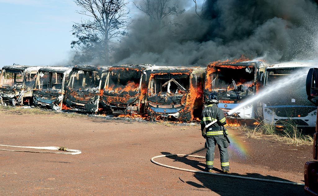 Após incêndio, Riopardense abandona serviço e Codesan assume às pressas