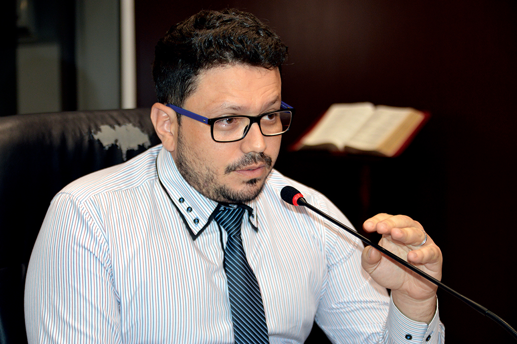 Difusora ataca procurador que sugeriu denunciar gastos irregulares ao MP