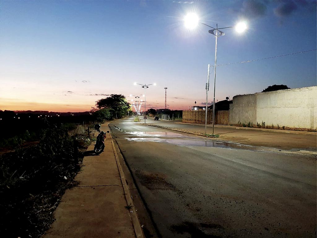 Avenidas Rosa Nantes e Ariosto César ganham iluminação LED