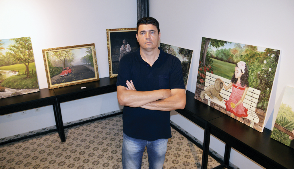 Centro Cultural expõe obras de artista plástico de S. Cruz