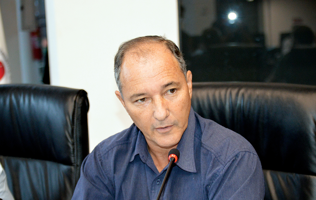 Edvaldo admite desgaste e culpa imprensa e redes sociais