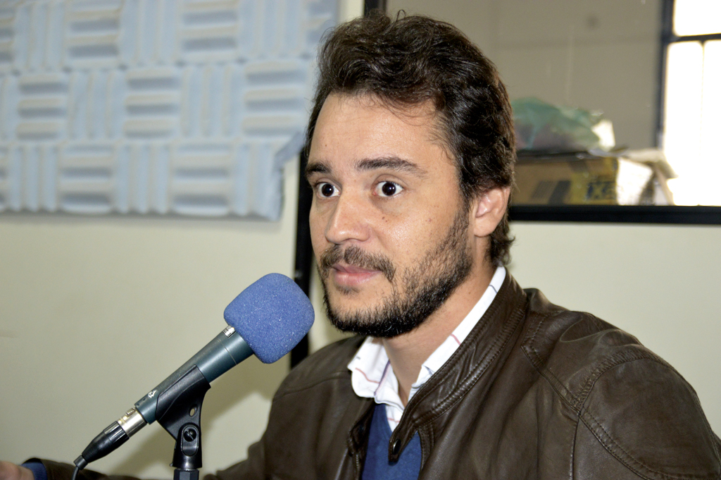 Vereadora aceita ser a vice de Luizão e racha grupo do prefeito Sérgio Guidio