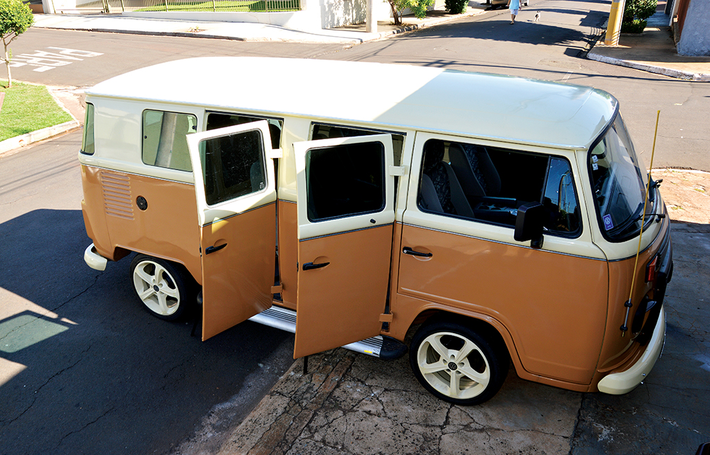 Santa-cruzense tem Kombi rara com 4 portas; só existem poucas unidades