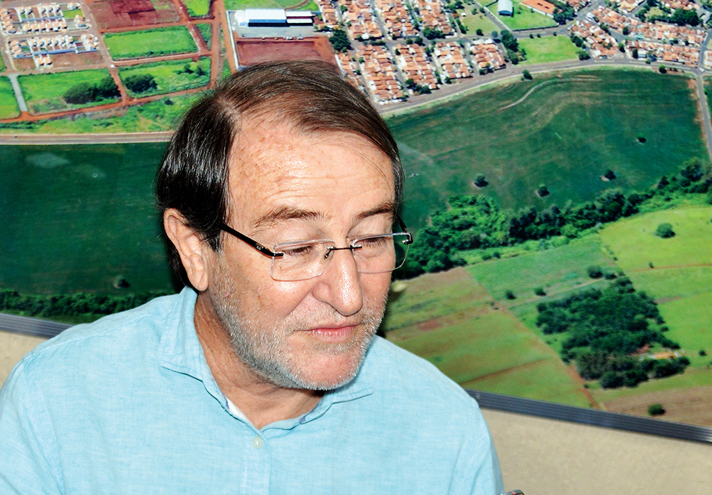 Otacílio diz que jornal mentiu, ameaça processar e recua após áudio revelado