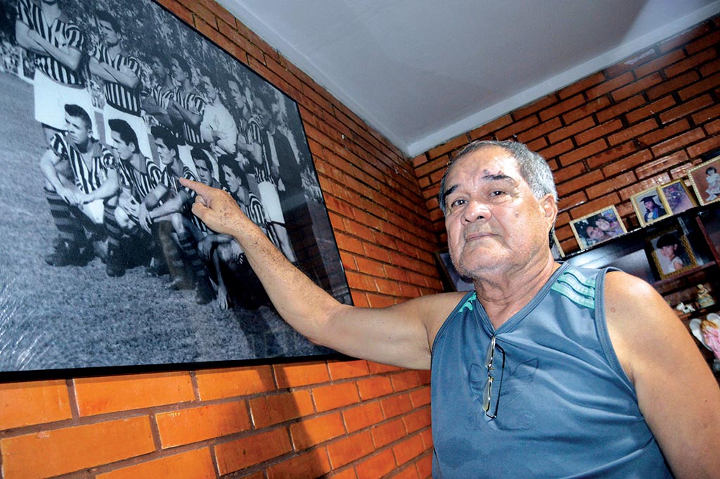 Um dos últimos campeões da Esportiva, atacante Bravo morre aos 78 anos