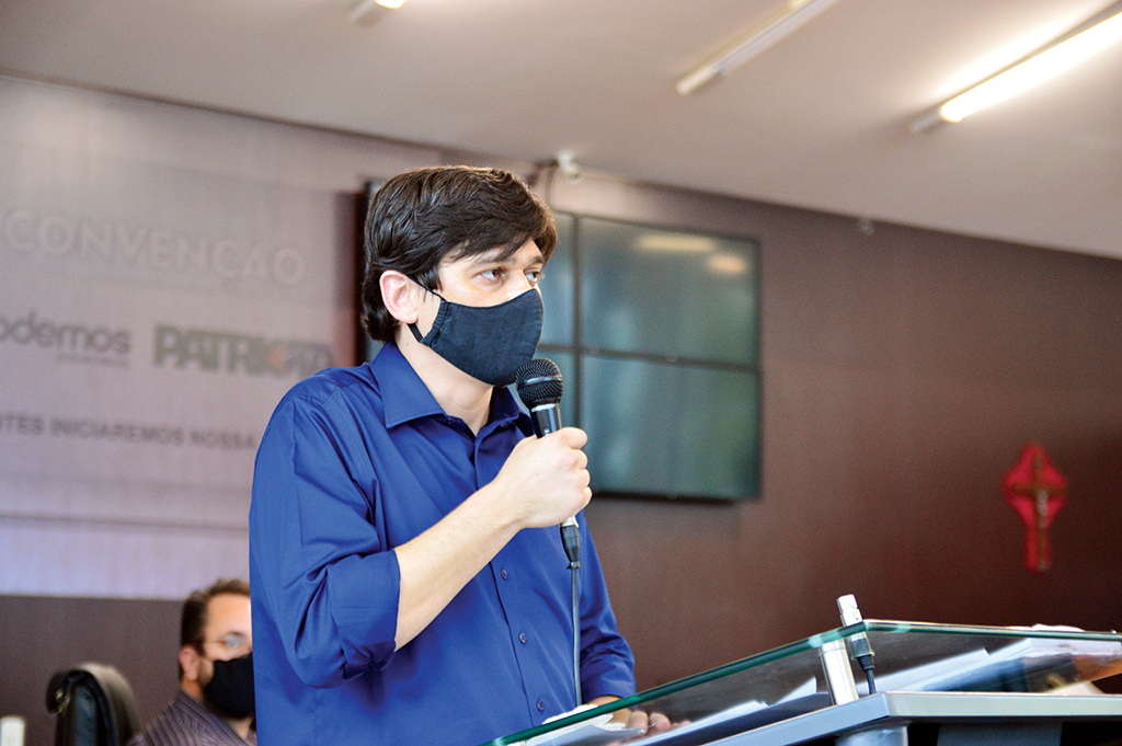 Murilo prega ciclovias, redução de cargos e IPTU sustentável