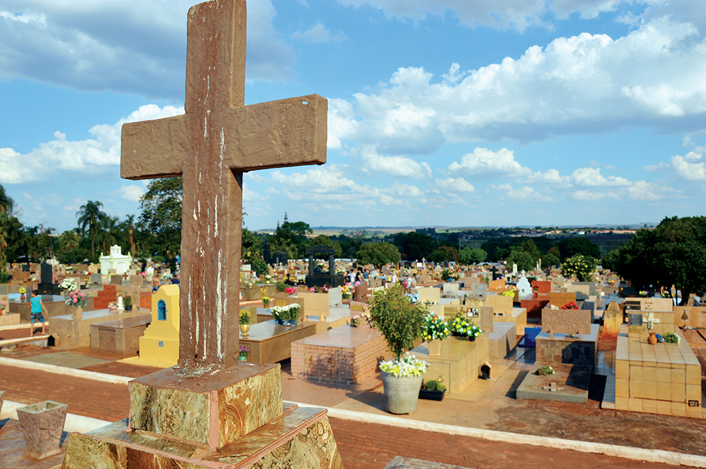 Apesar da pandemia, previsão é de grande público no cemitério durante o